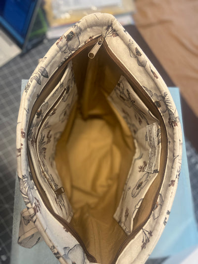 Beige Floral Pattern X-Large Zipper Tote